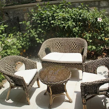 Dolina Bed & Breakfast 3*