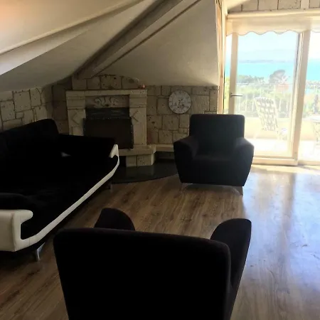 Oda ve Kahvaltı Dolina